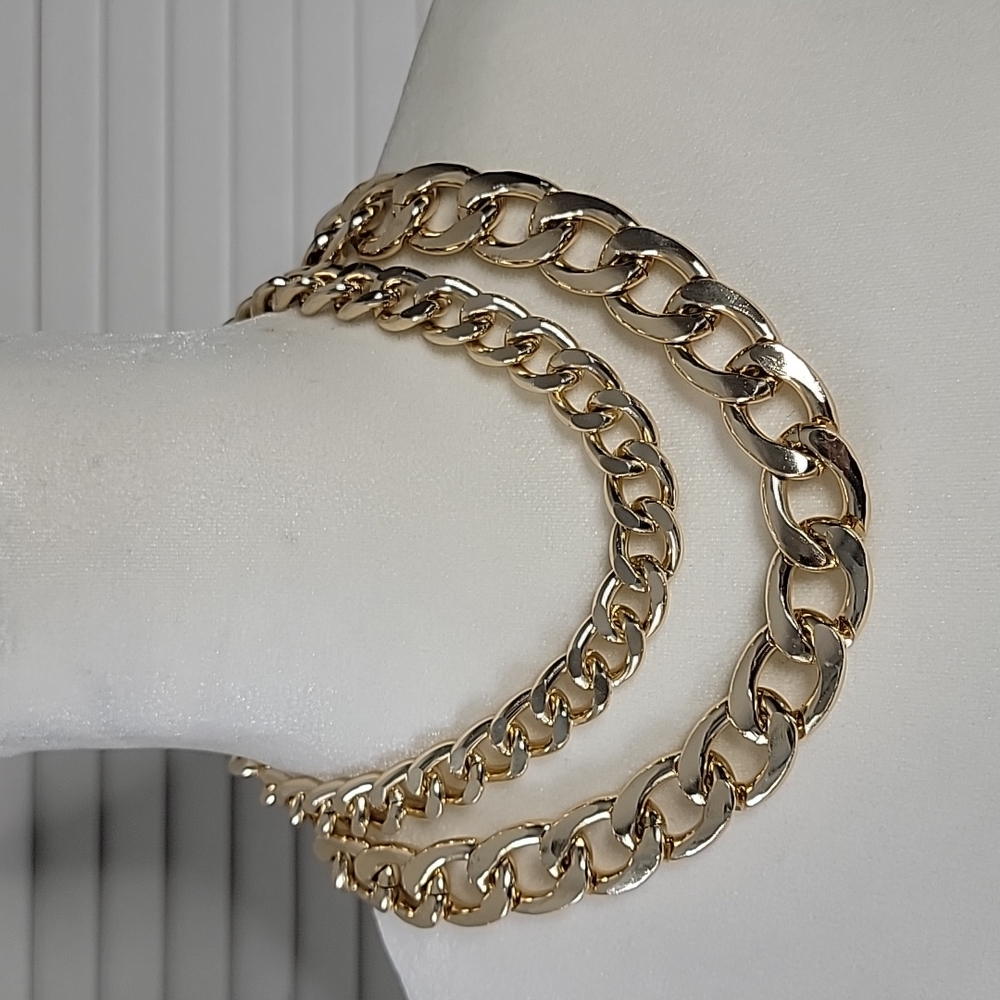 Gold Chain Link Neclace